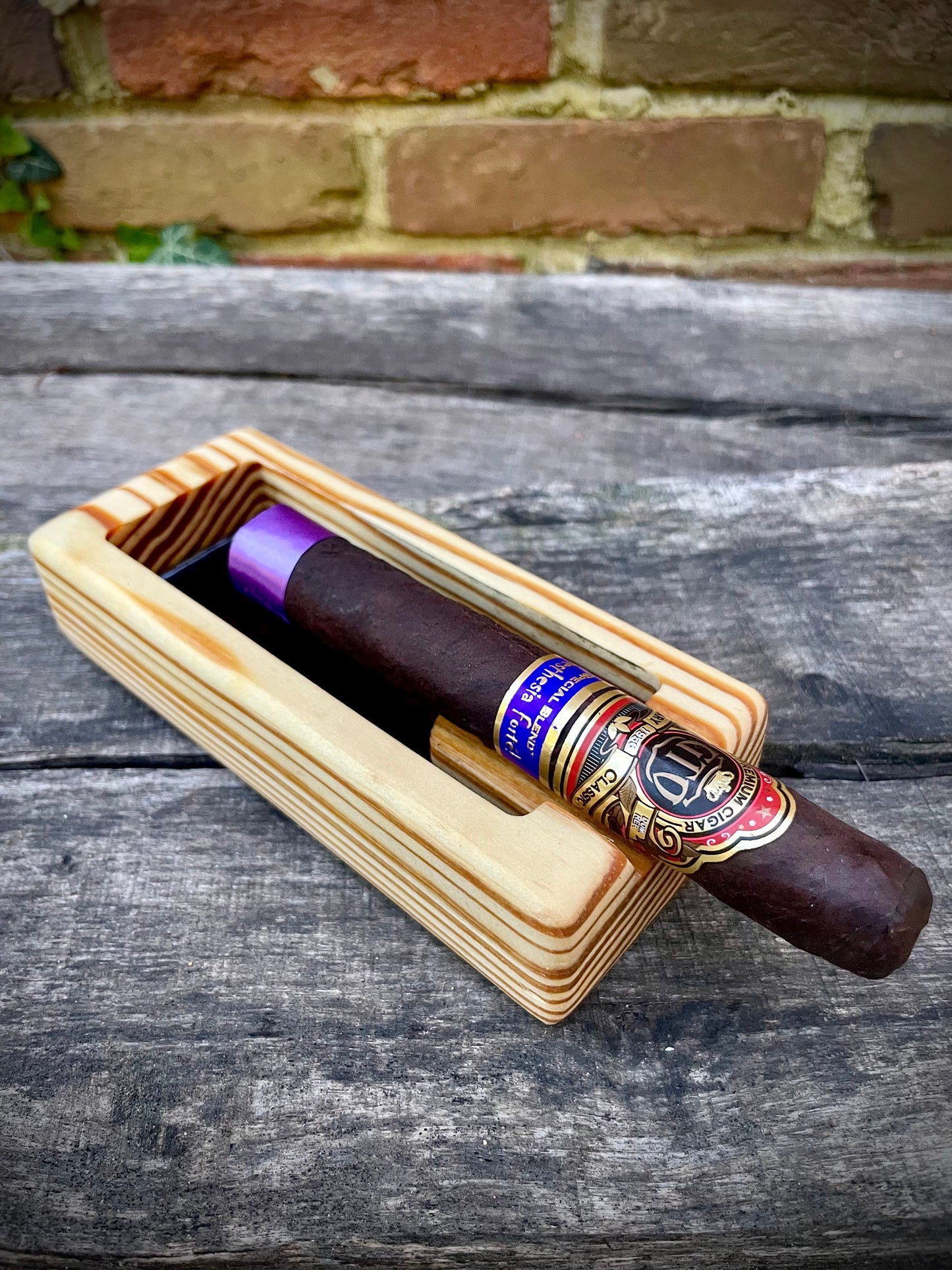 Cigar tray - single stick - pine